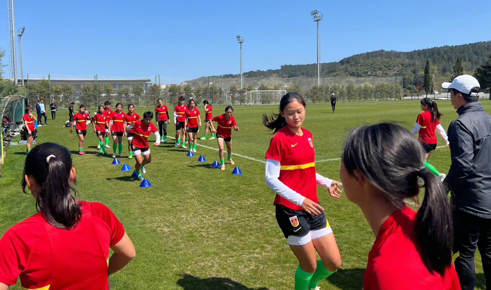 开云体育亚洲官网-巴拉圭女足在比赛中力克对手