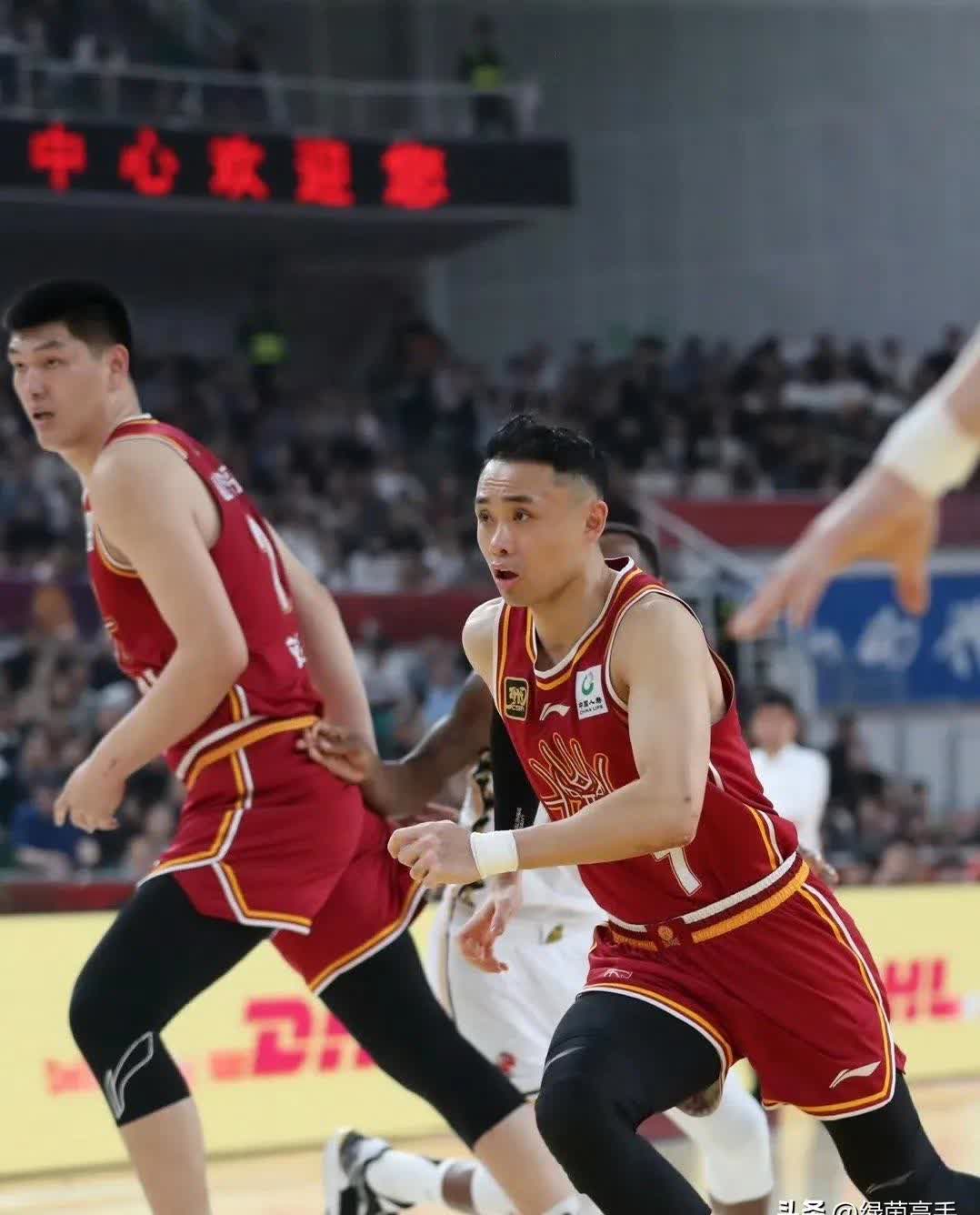 开云体育中国官网-湖北男篮坚守主场：迎战山西队争夺胜利的简单介绍