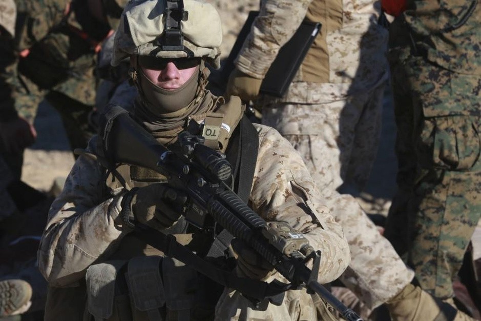 包含巴拿马挑战俄罗斯，场上火药味十足的词条