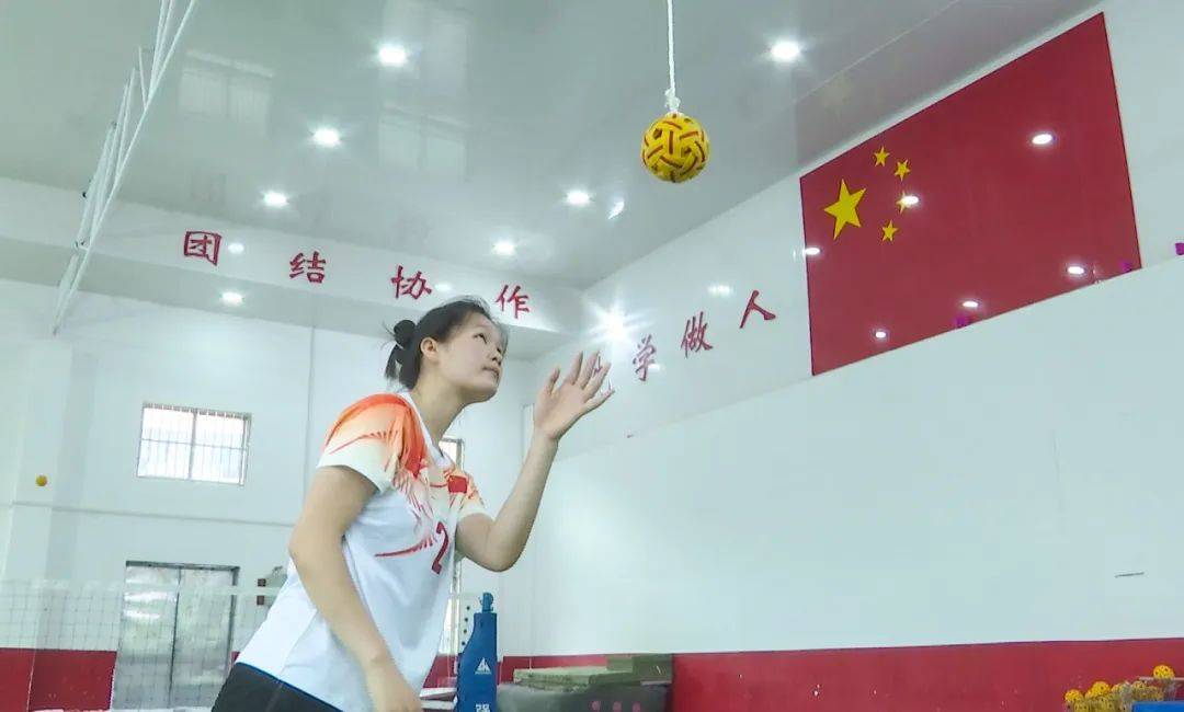 开云体育官网入口-运动员斗志昂扬，誓夺桂冠座次