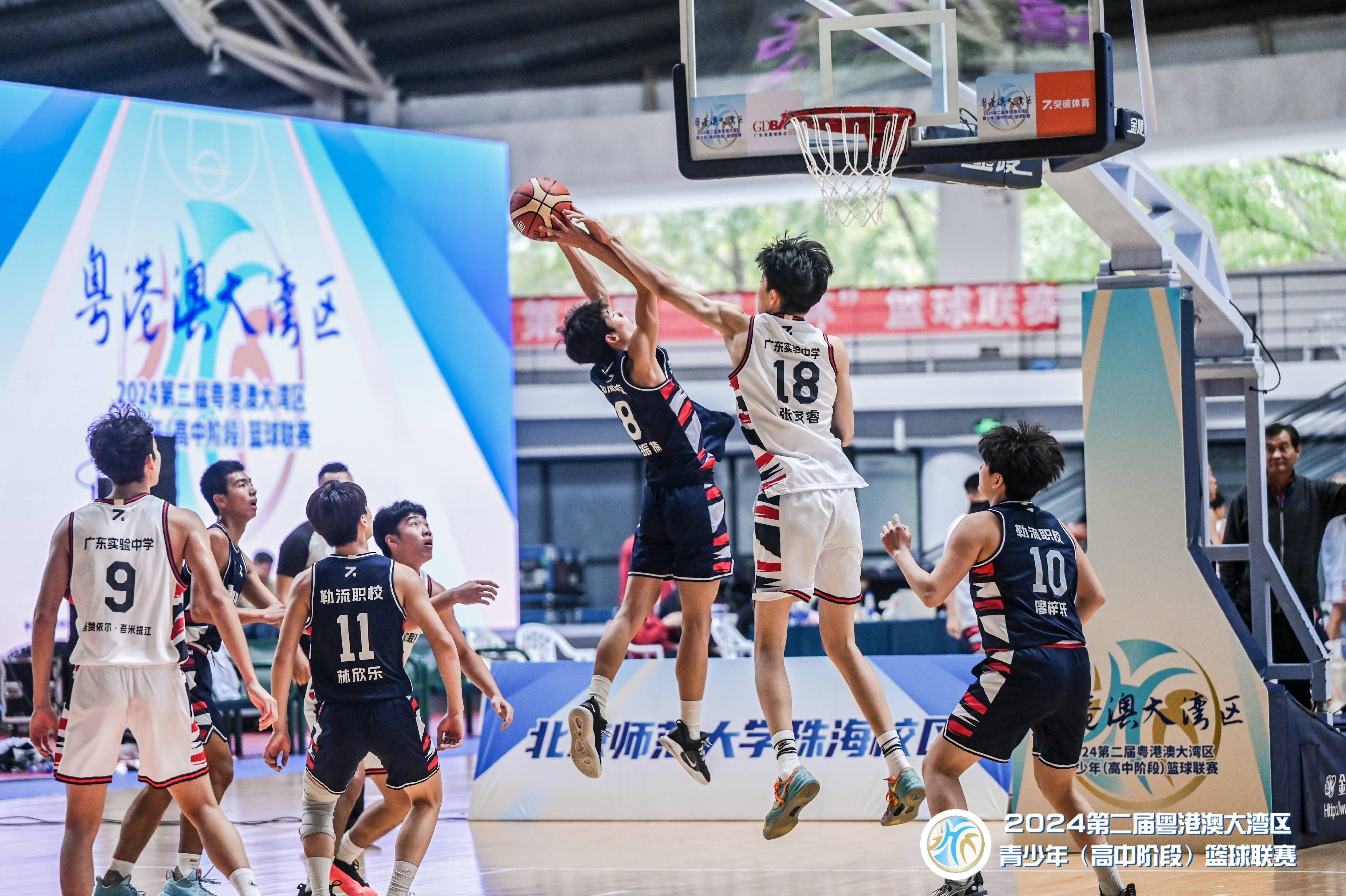 开云体育中国官网-高水平篮球赛事搅动球迷心弦的简单介绍