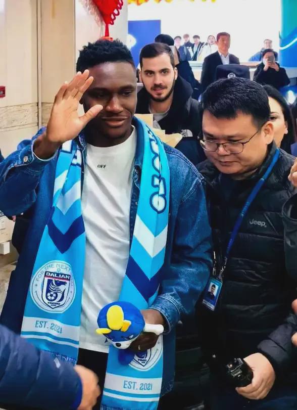 关于球队实力逐渐显现，赛场上更显强大的信息