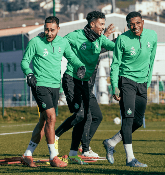 开云体育平台-雷恩主场战平昂热，暂时保住联赛中游位置