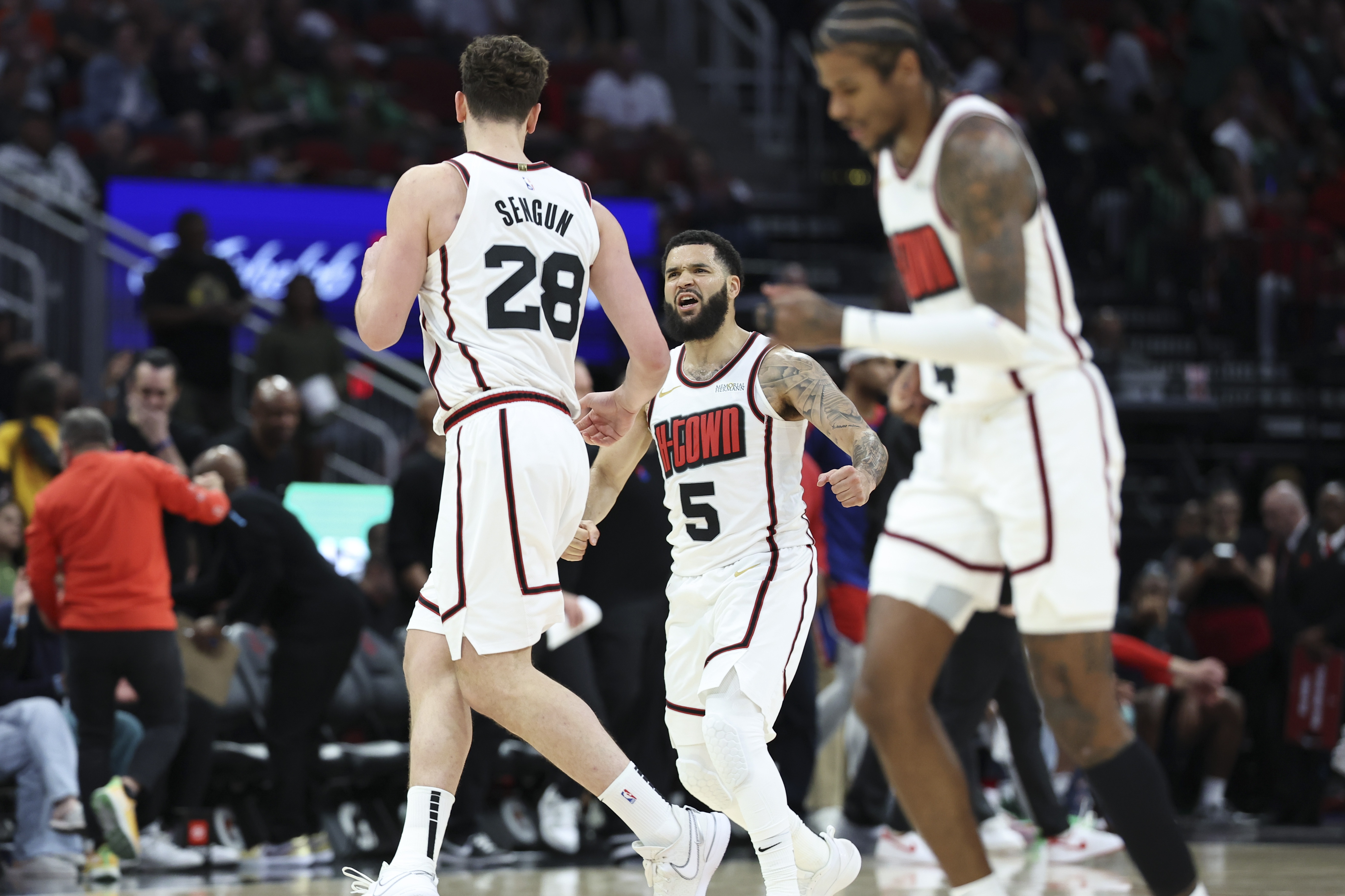 火箭近况不佳，面临季后赛前景堪忧