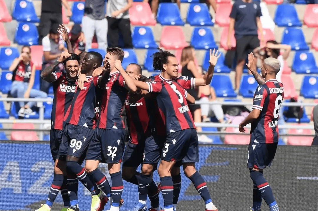 意甲比赛中踢出高效进攻，取得大胜