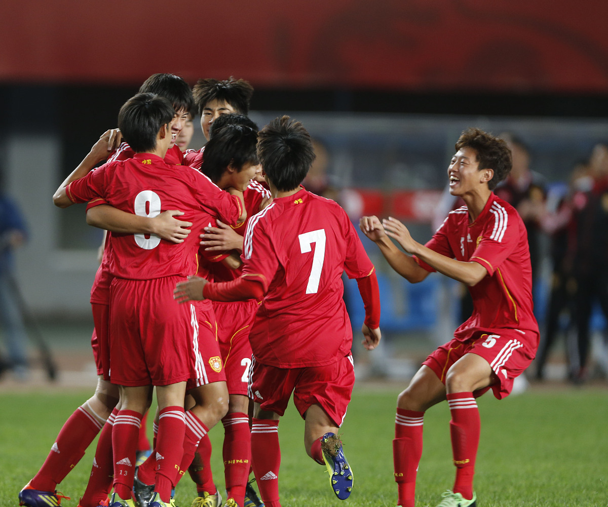 国际足球赛事：中国选手在比赛中表现卓越的简单介绍