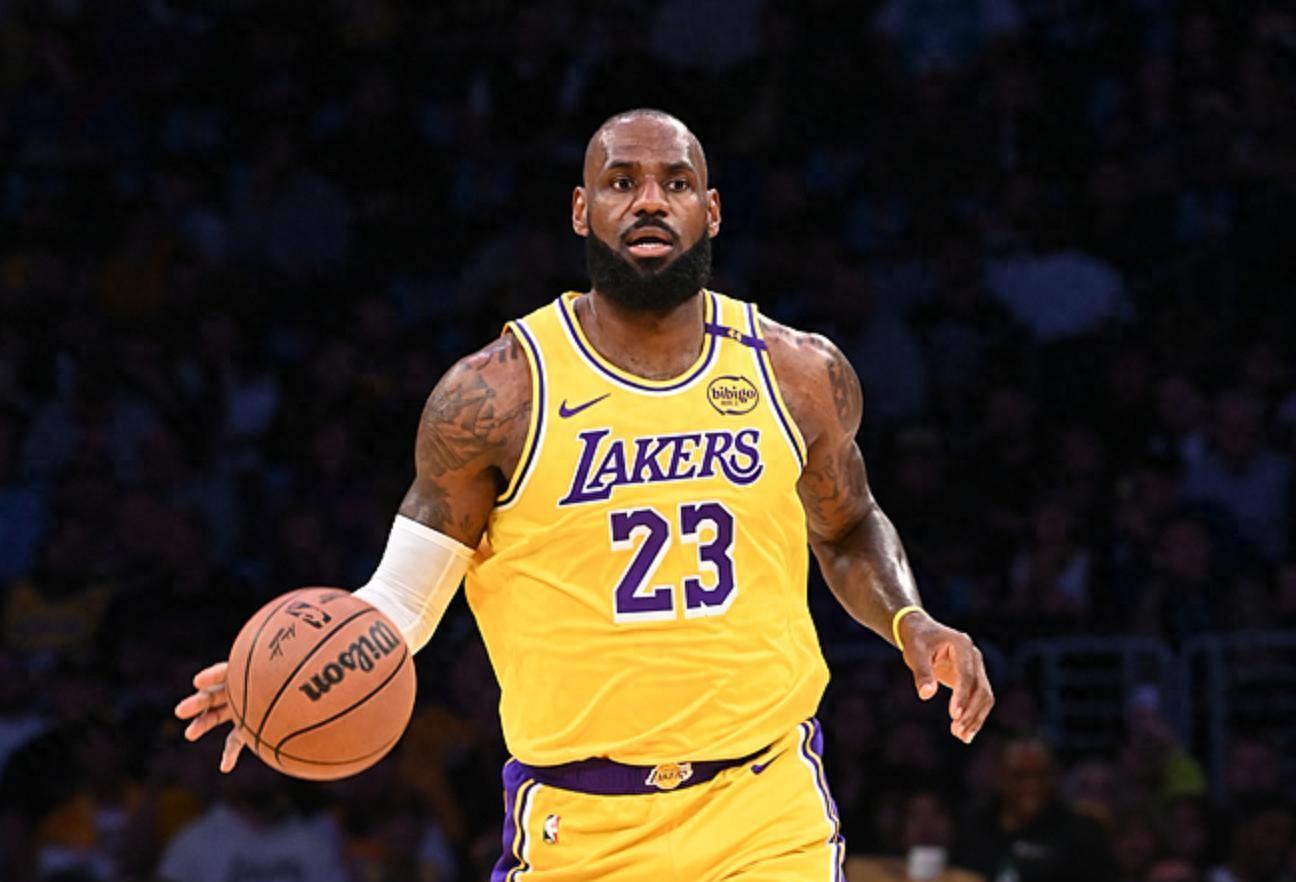 湖人遭遇逆转，詹姆斯孤独承受